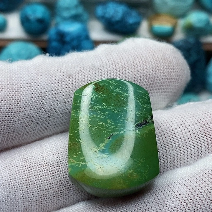 绿松石未镶嵌天然原矿 地大质检