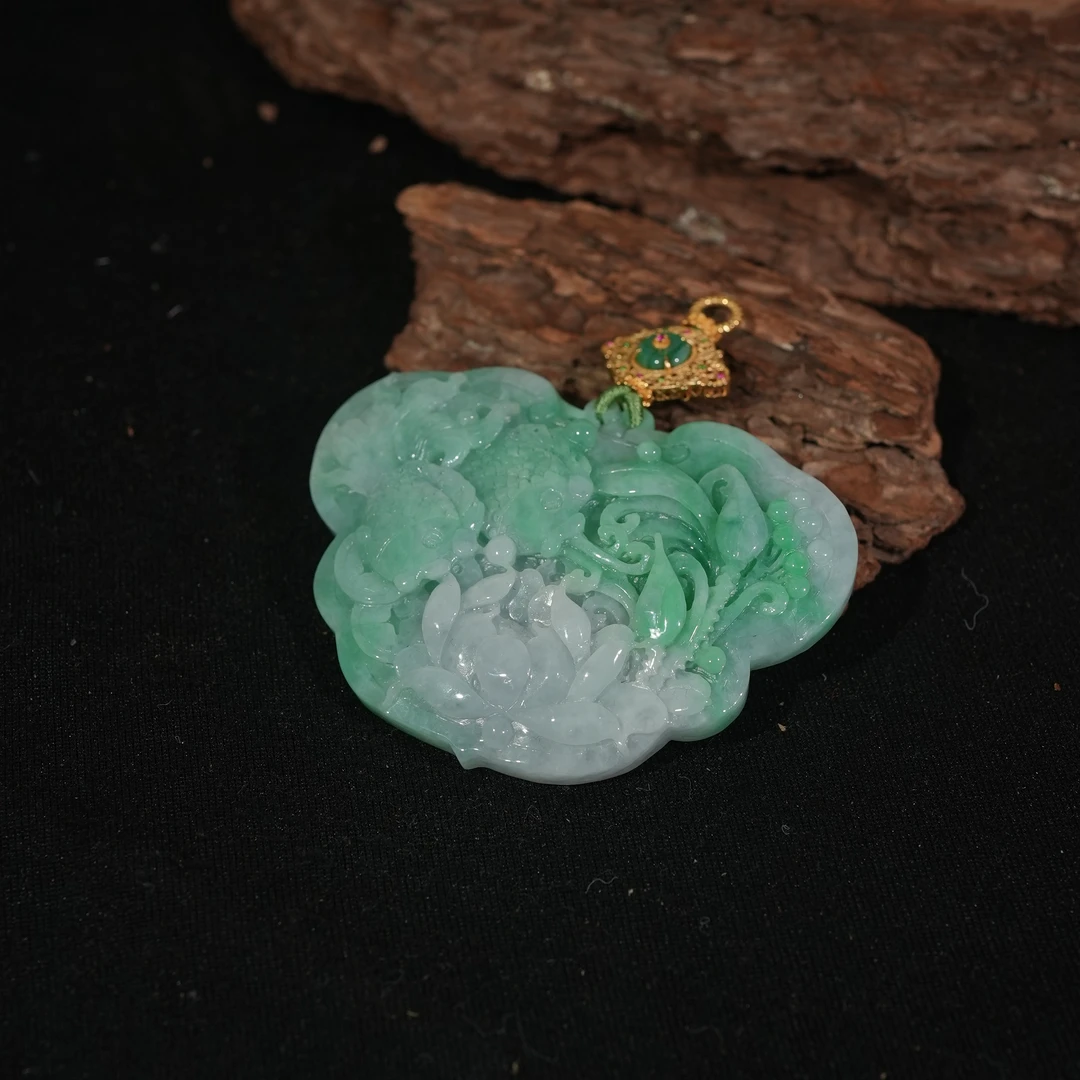 香港王老板-翡翠吊坠ke807