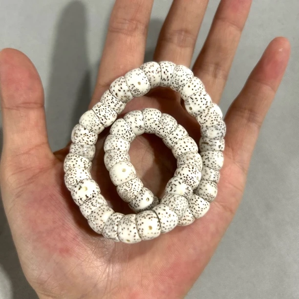 A369 原生态顺白星月菩提大肠手持 卡1.0单圈手串