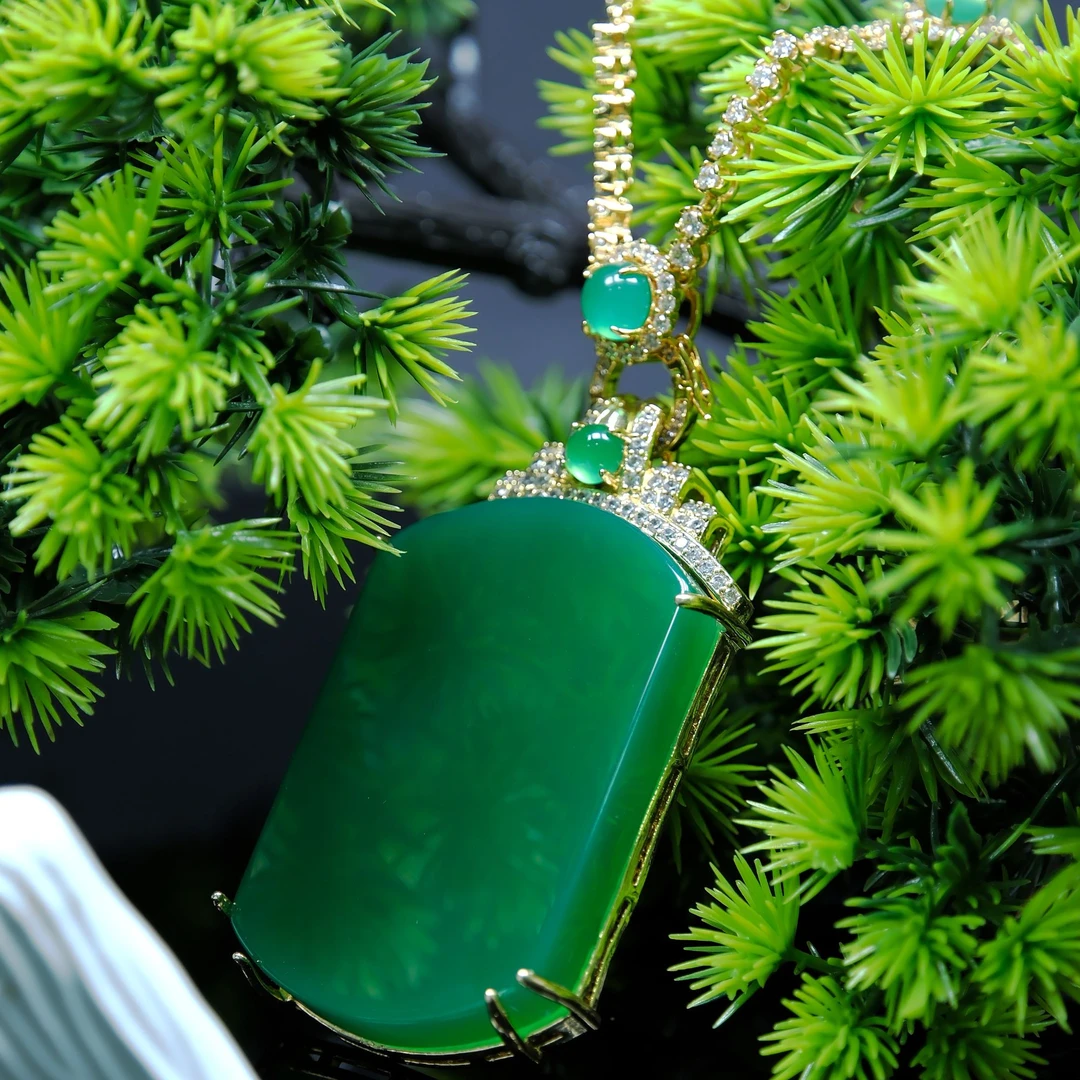 大无事牌天然玉髓绿玛瑙吊坠【2235】