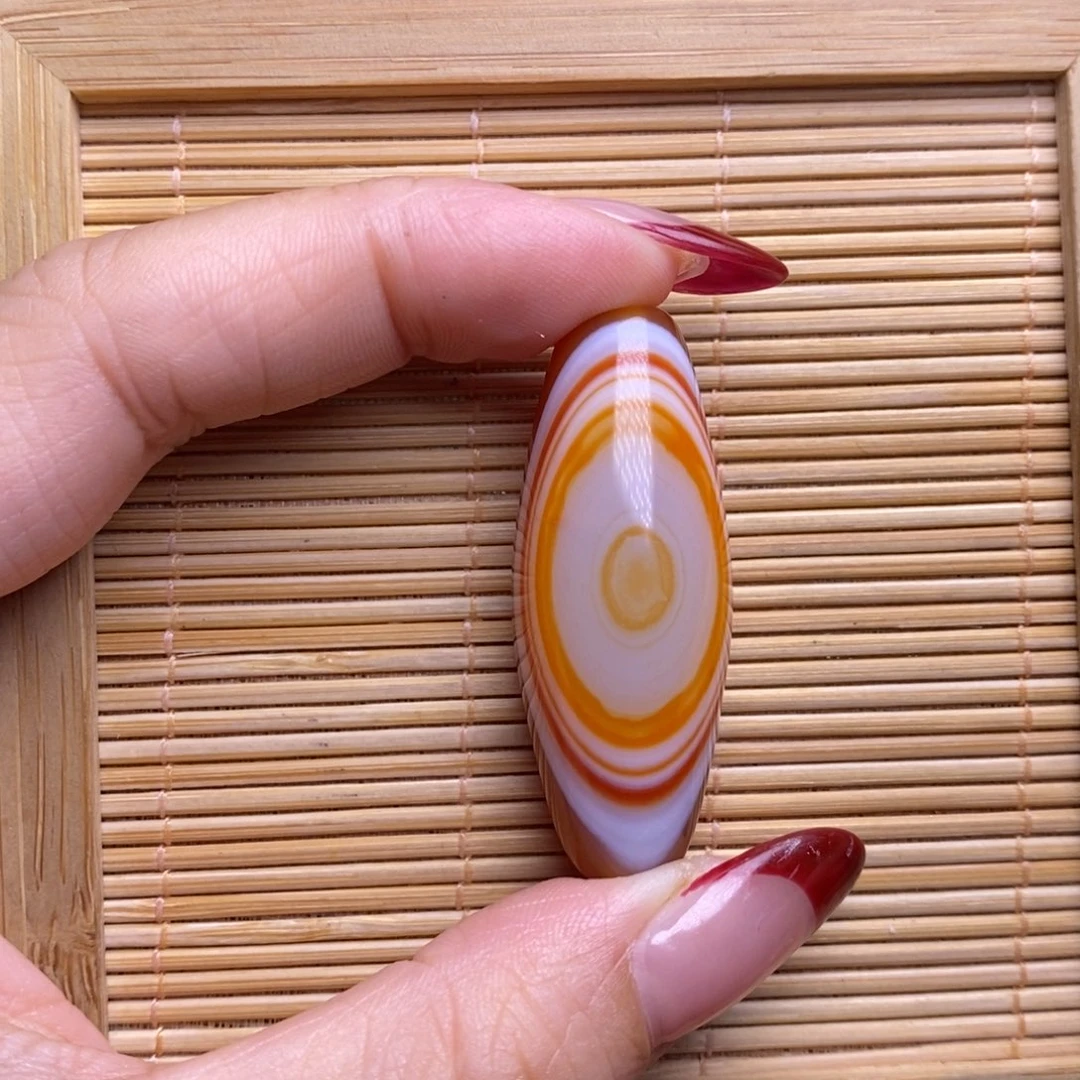 浮***者玛瑙/玉髓未镶嵌珠宝半成品