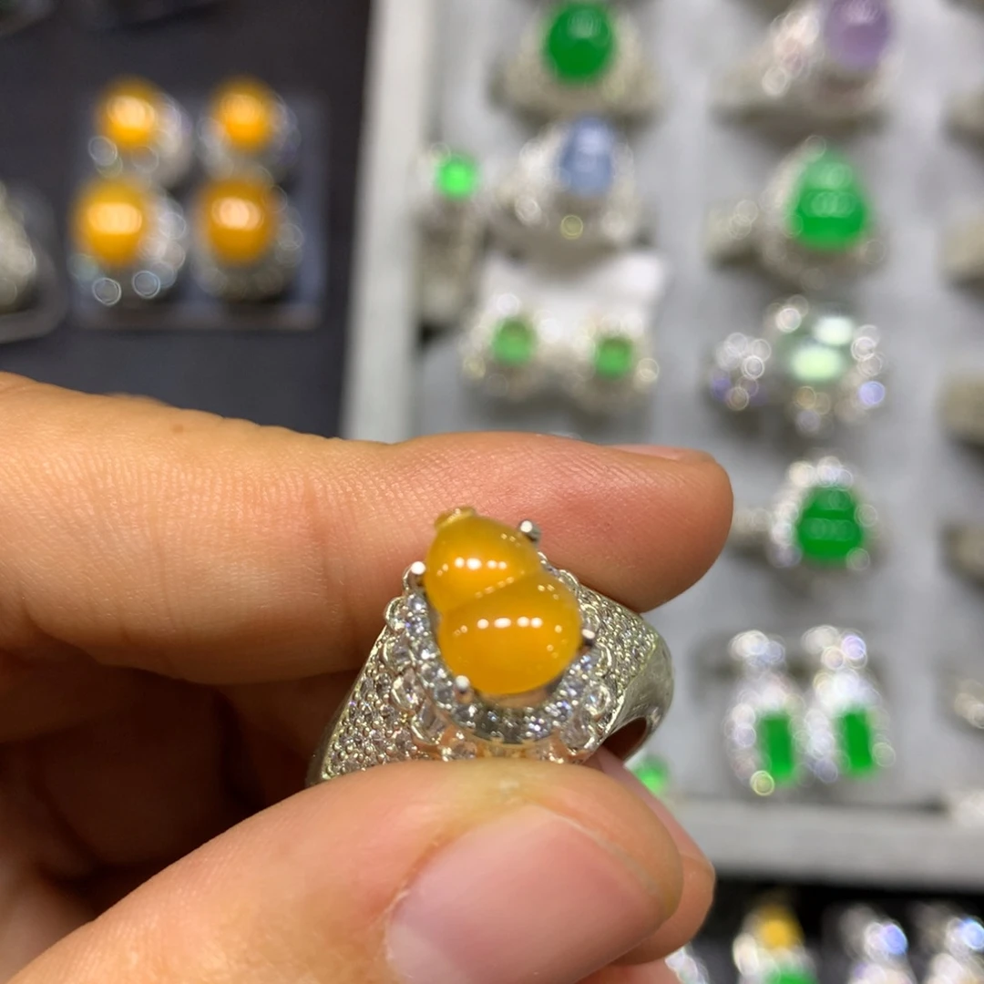 定制翡翠未镶嵌买断不退