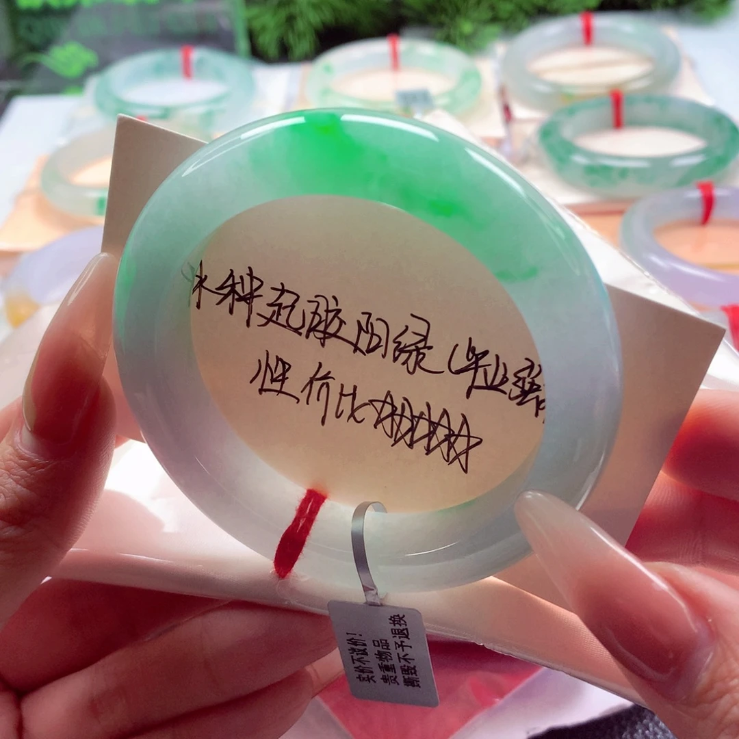 翡翠未镶嵌手镯56.2种老肉细冰春彩飘阳绿 敏