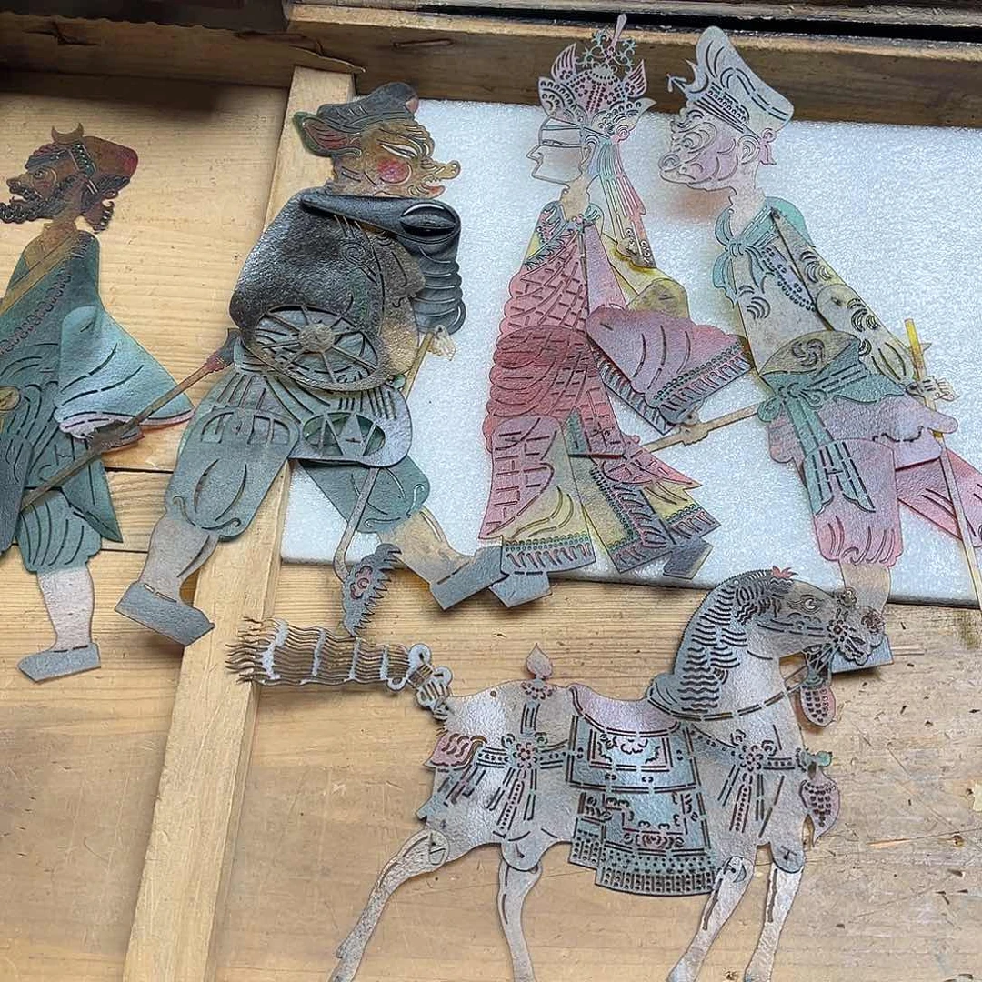 大叶紫檀（黑酸枝木类）