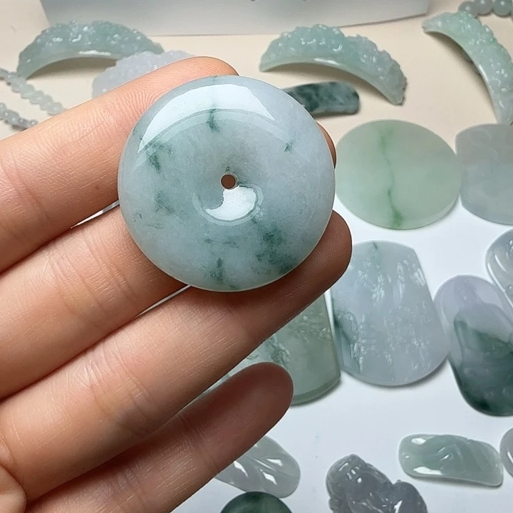 f***j翡翠未镶嵌吊坠(赠链)