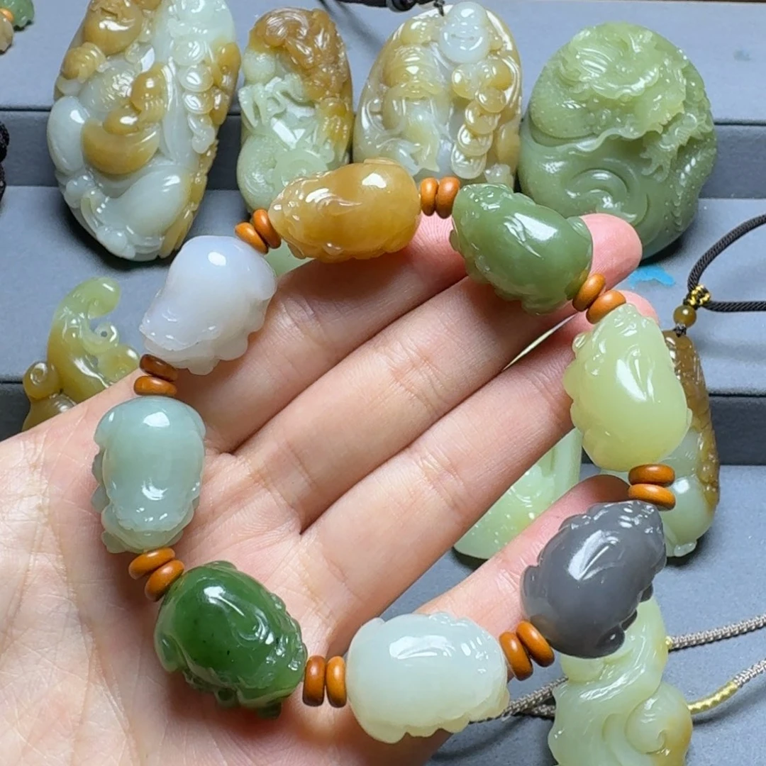 和田玉未镶嵌颈饰