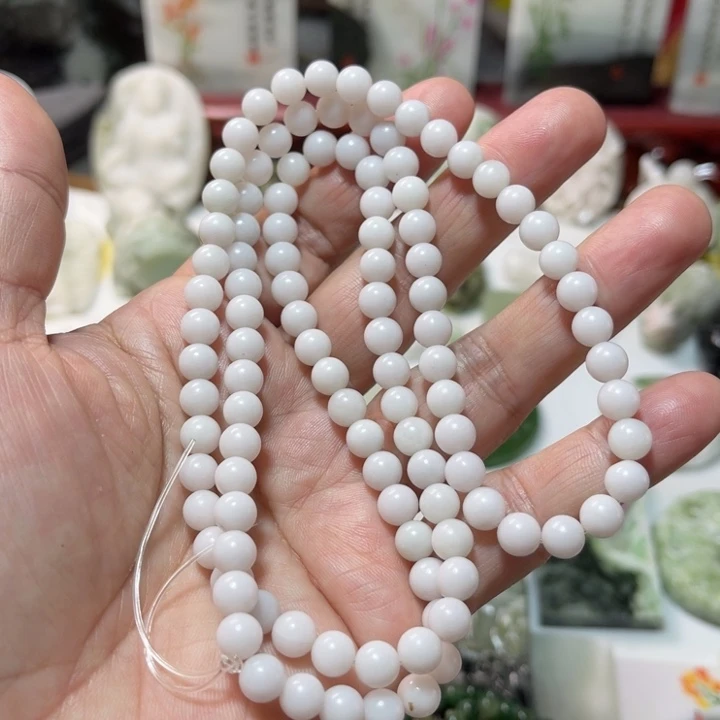 独山玉未镶嵌颈饰