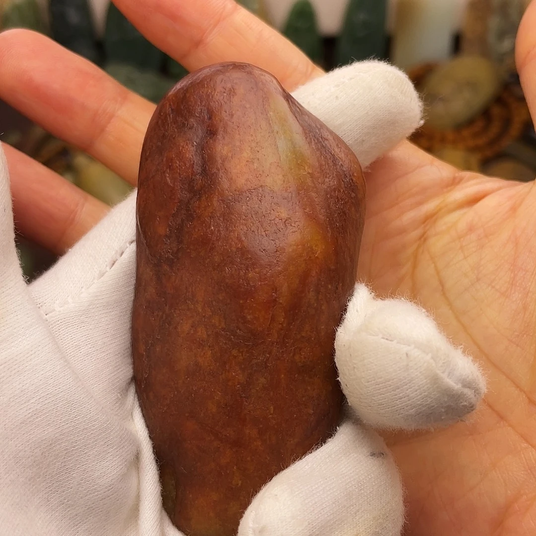 颈饰未镶嵌岫岩河磨玉（透闪石质玉）