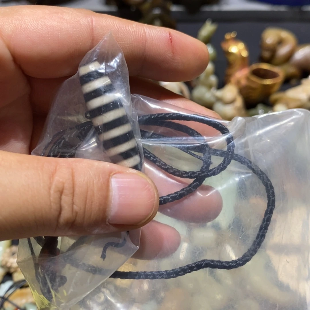 玛瑙/玉髓颈饰合金行**寥