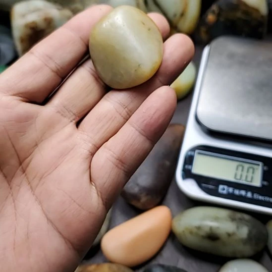 和田玉（糖玉）未镶嵌挂件