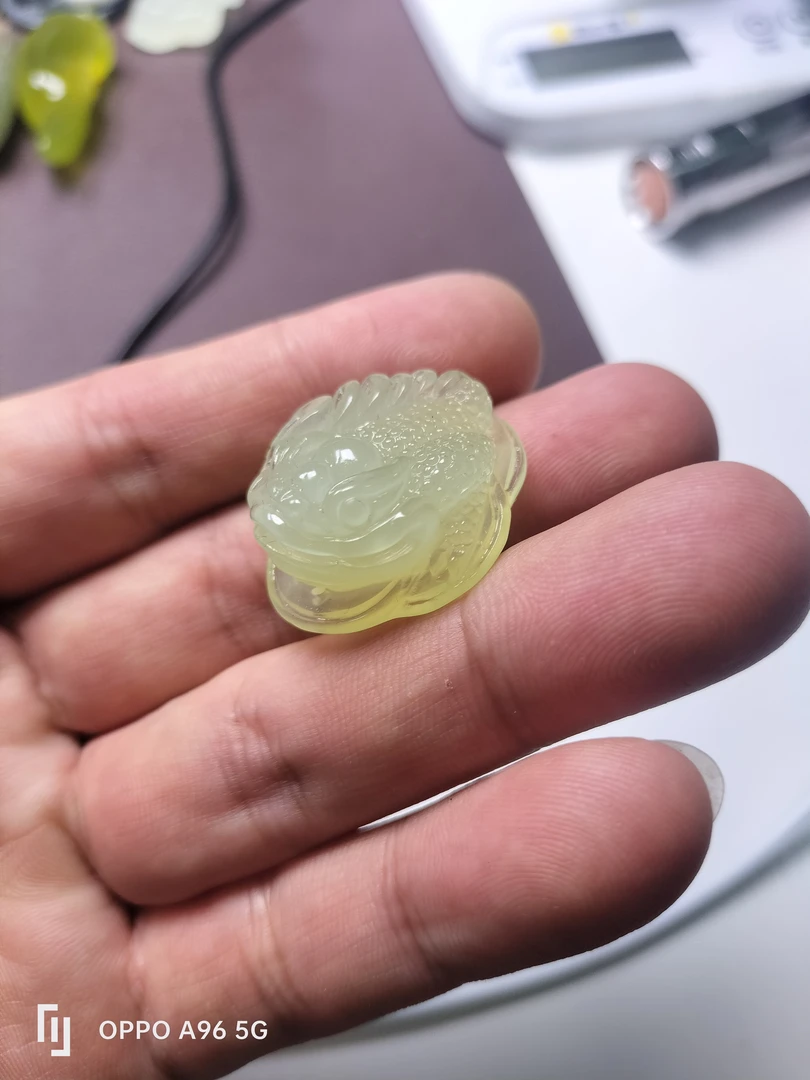 岫玉身缠万贯纯手工雕刻