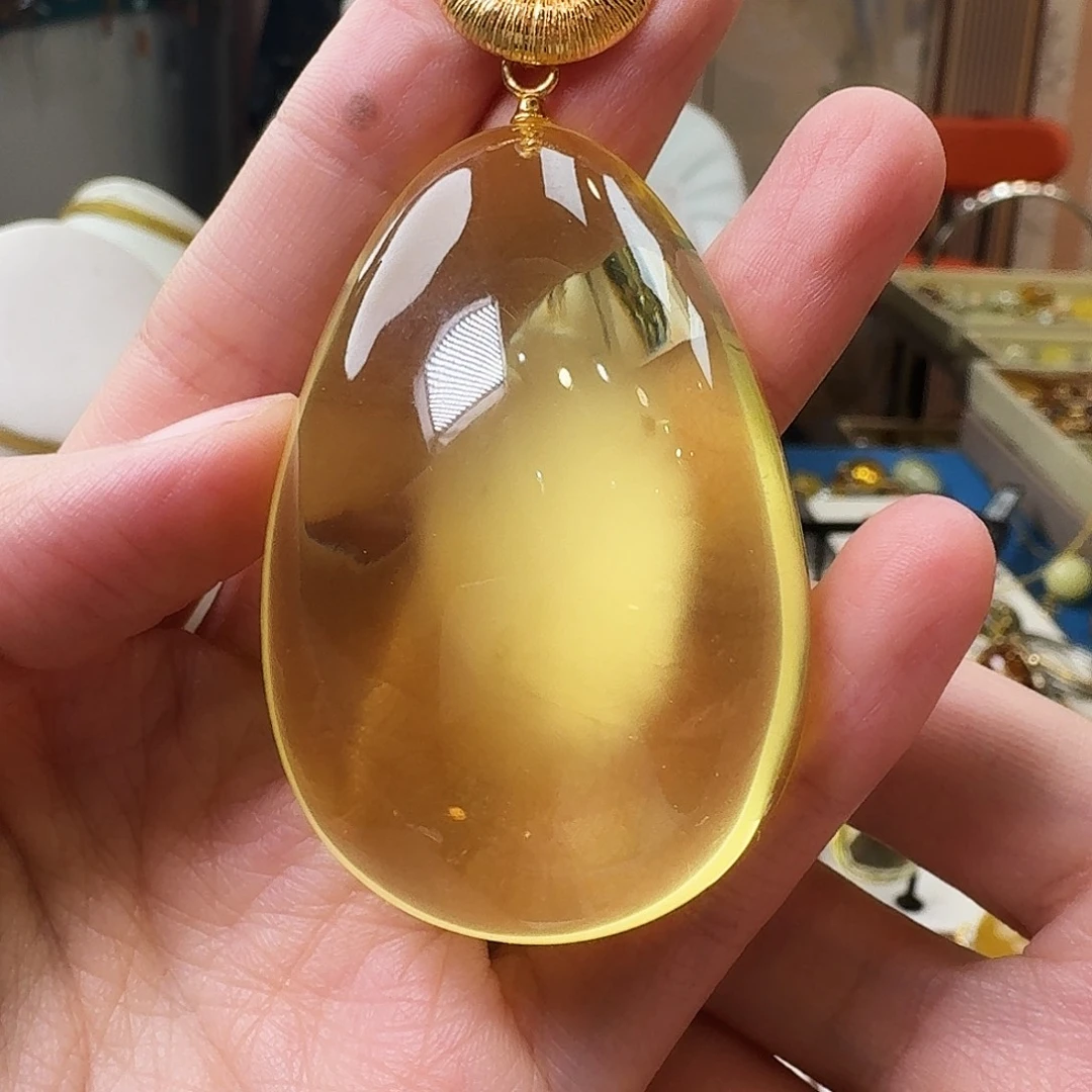 琥珀未镶嵌颈饰吊坠