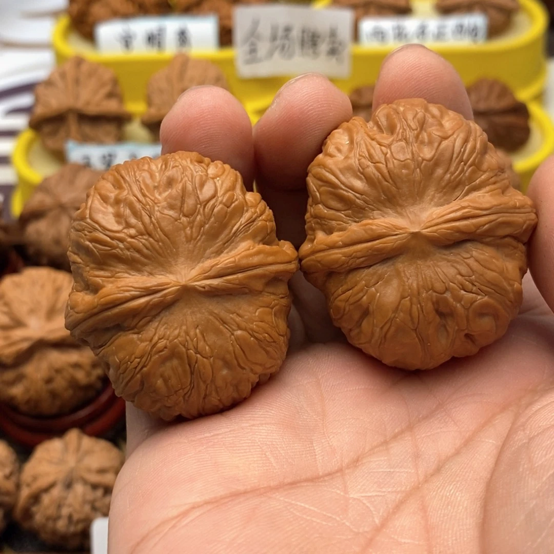 富***文玩核桃吊坠43尺 元宝 54