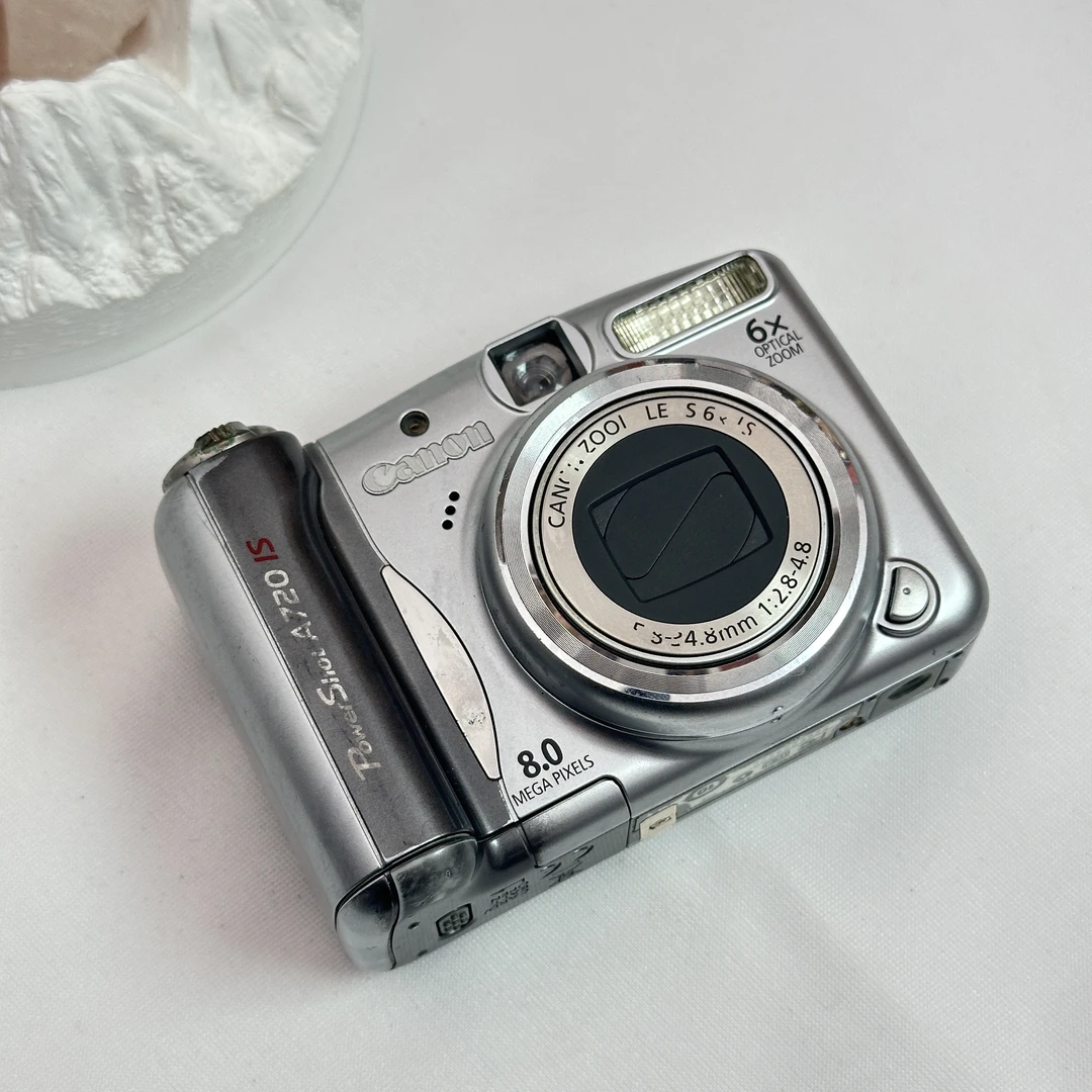 9新 Canon/佳能 佳能A720is CCD数码相机  带配件