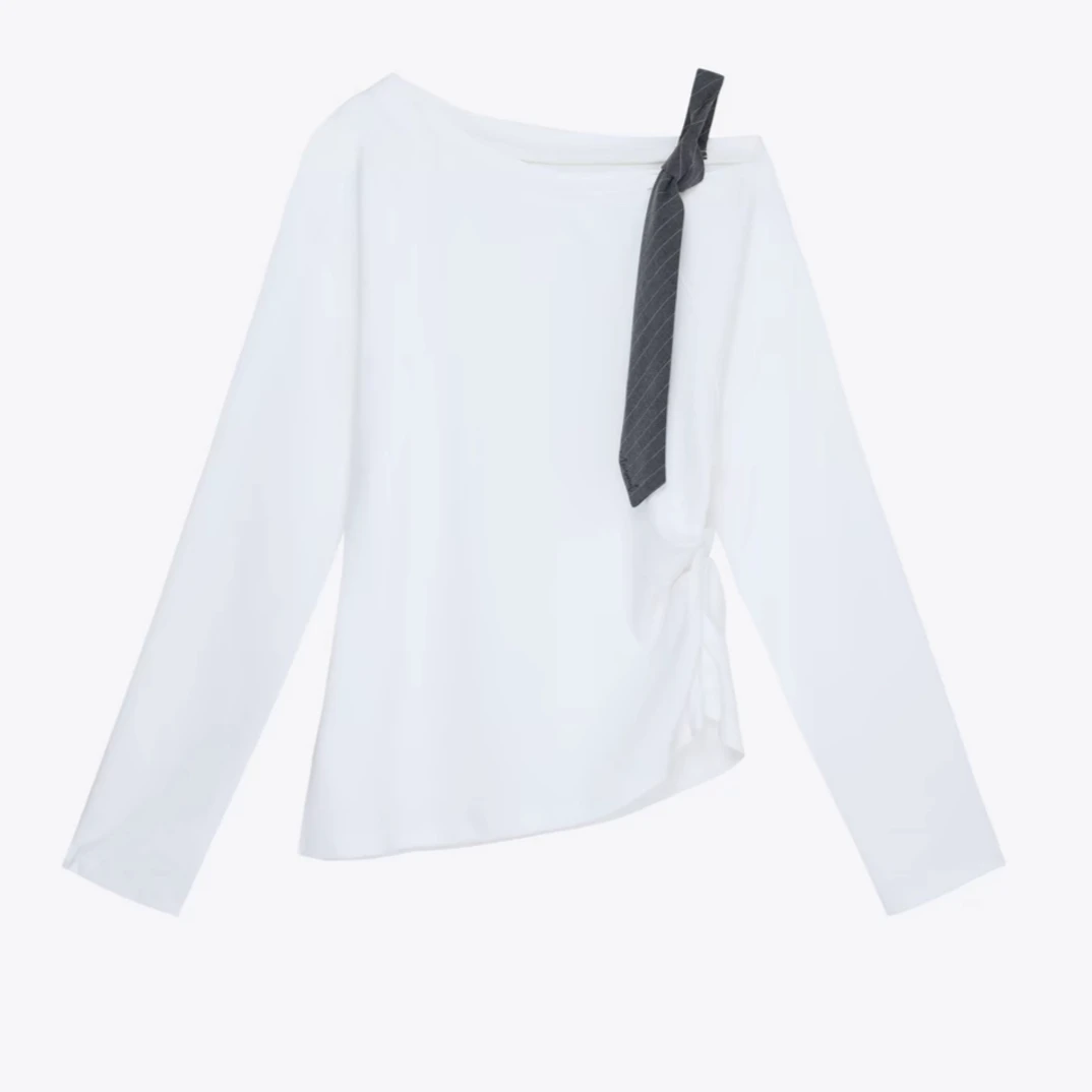 【运补6-8】8月2日10:00新品素颜美女公式 解构空气感精棉斜肩卫衣