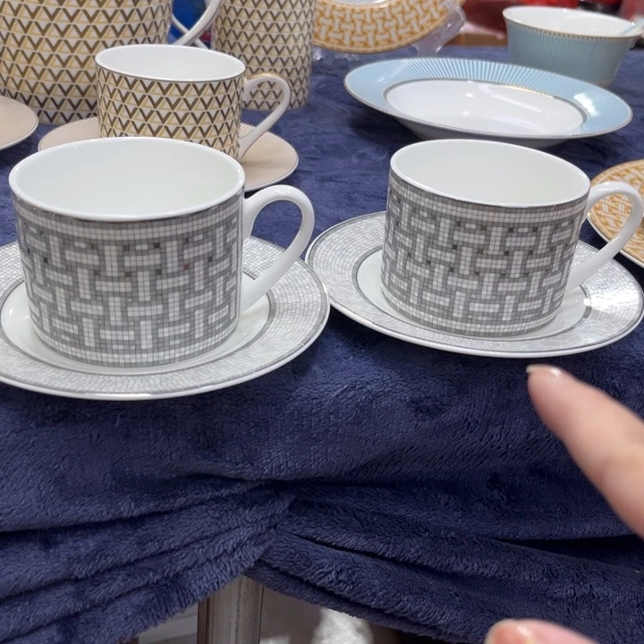 瓷片书斋的主人也在此居住