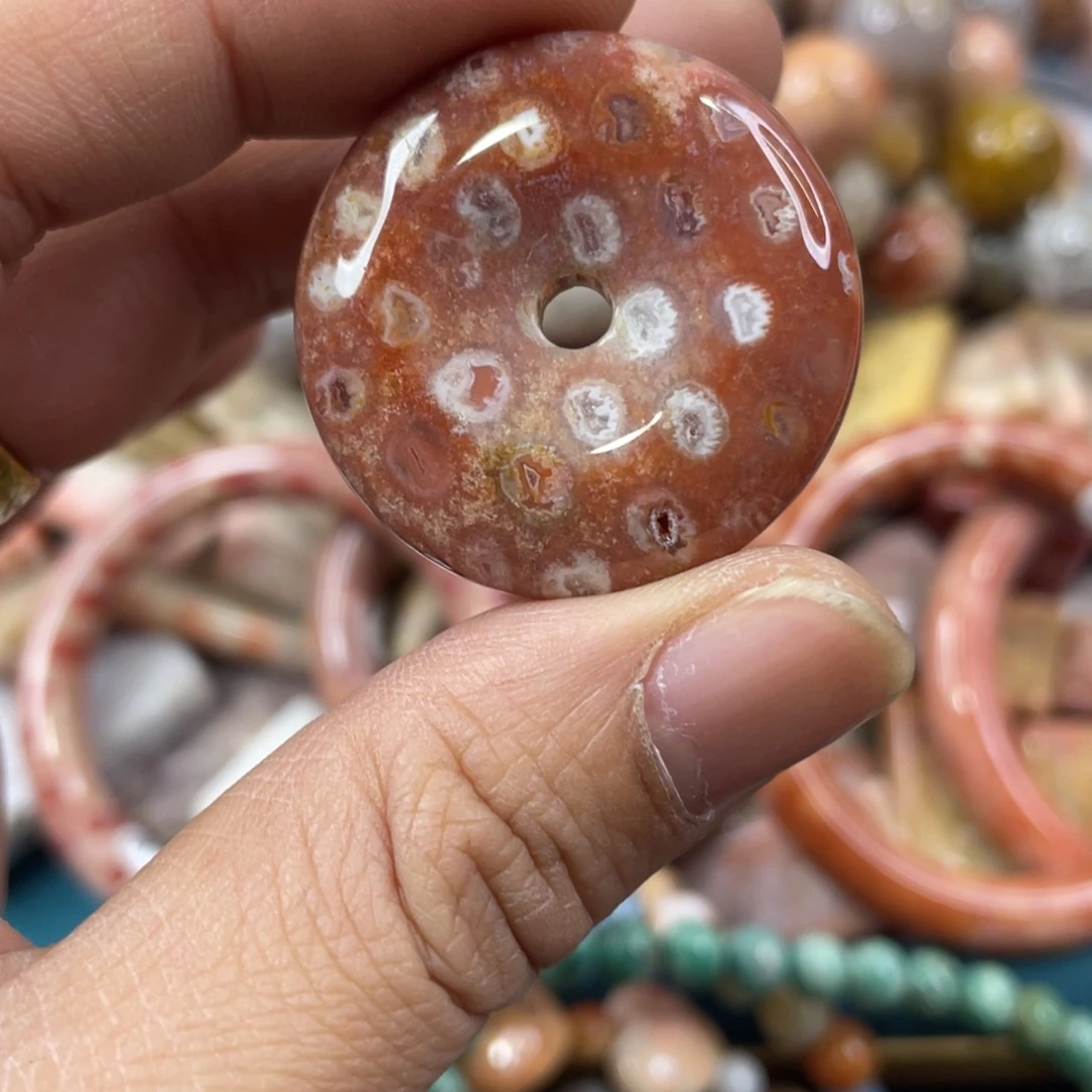 未镶嵌手镯硅化玉