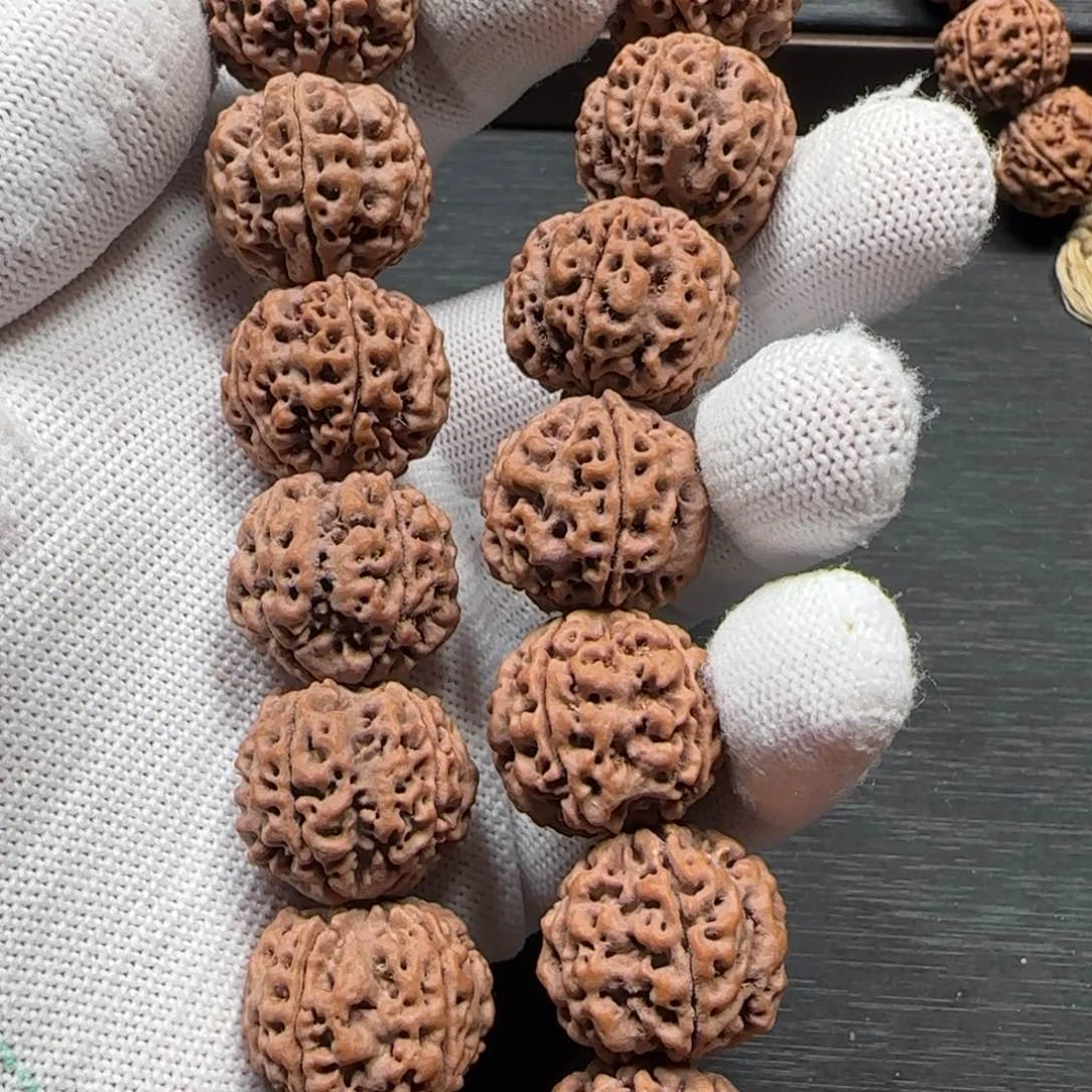 金刚菩提吊坠噼****m22mm爆肉蜂窝（安娜）