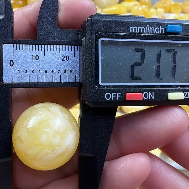 蜜蜡未镶嵌裸石28