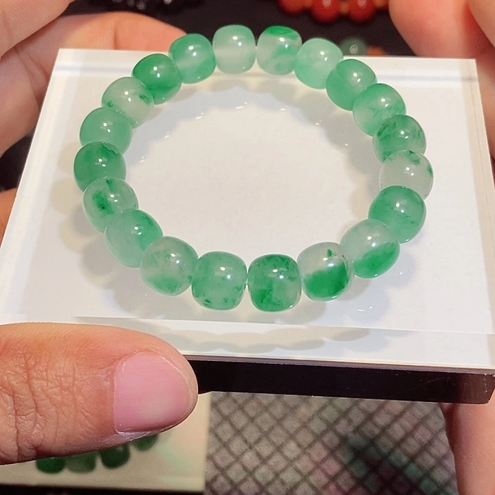 定制石英质玉（非洲翠）未镶嵌手串