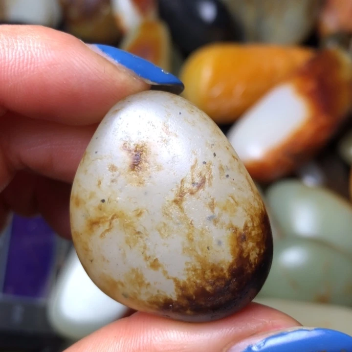 和田玉未镶嵌珠宝奇石