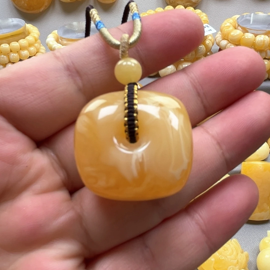 琥珀颈饰未镶嵌吊坠
