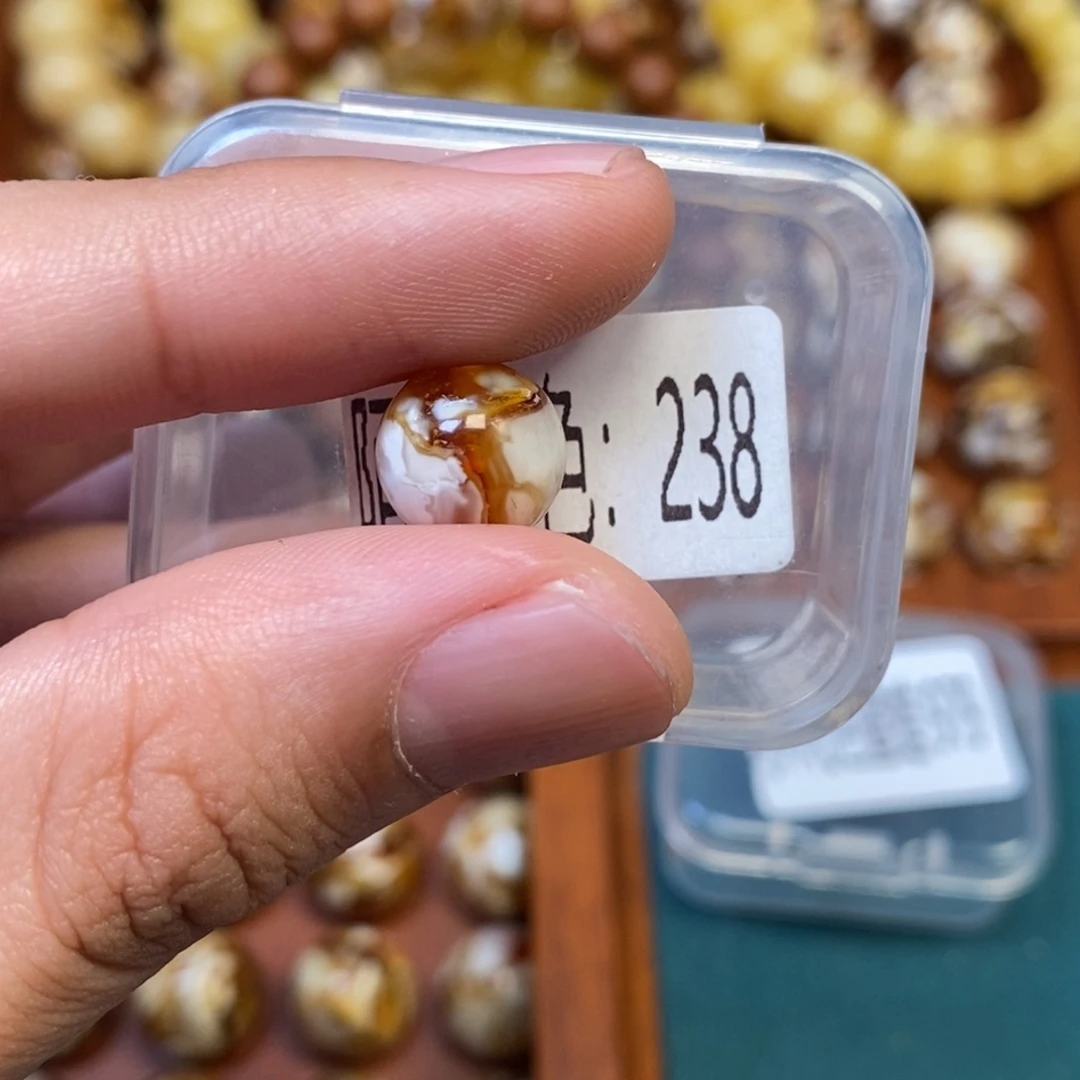 把件猴头核桃沁色圆珠老型238