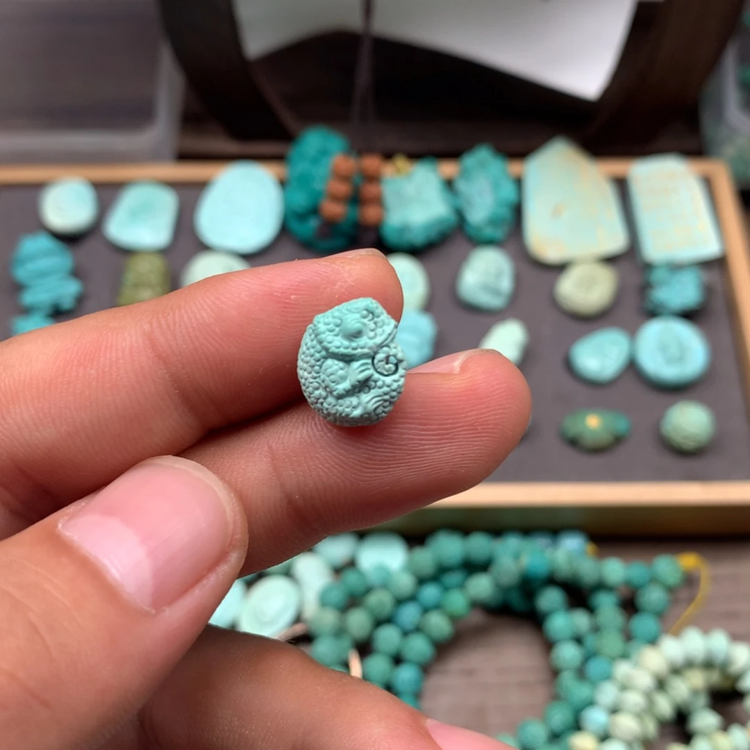 绿松石未镶嵌雕刻