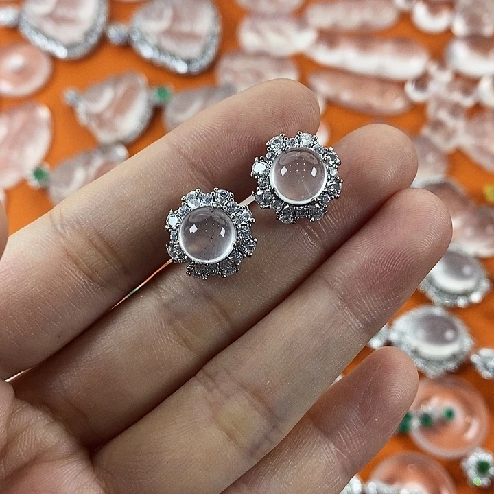石英质玉合金颈饰