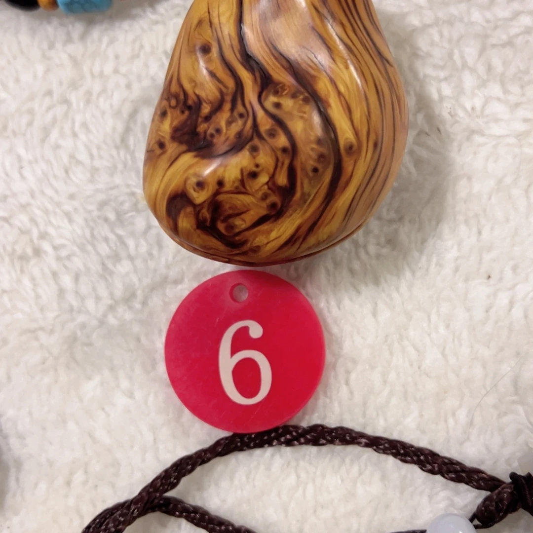 柏木（崖柏）阿***1太行崖柏陈化把件