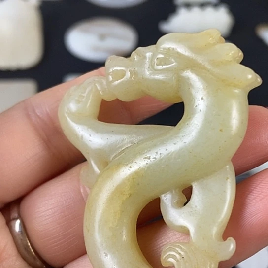 和田玉（糖玉）未镶嵌挂件