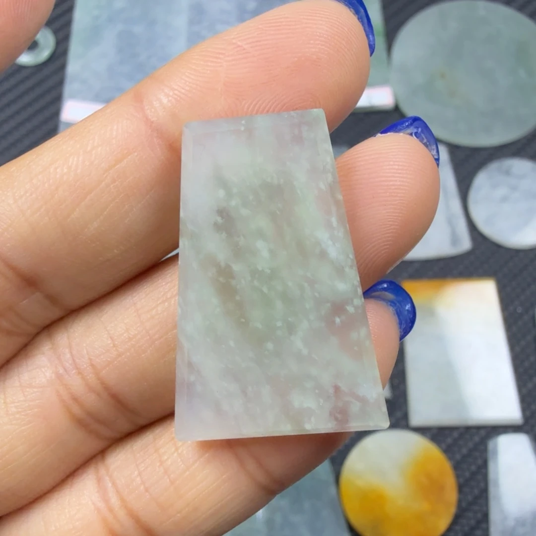 翡翠颈饰未镶嵌天然缅甸A货翡翠