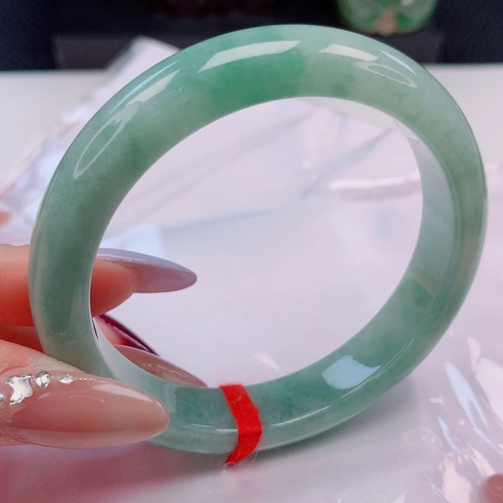 翡翠未镶嵌手镯57圈