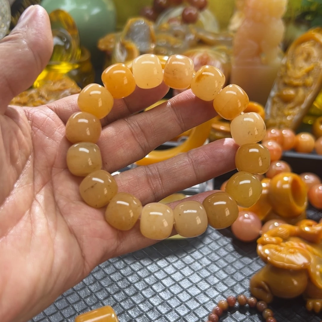 石英质玉未镶嵌颈饰