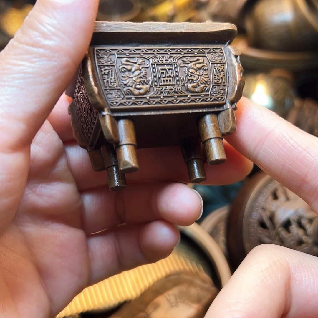 精美铜器工艺品等