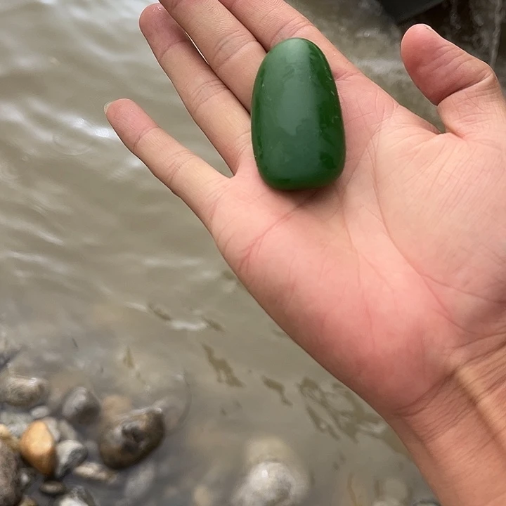 未镶嵌和田玉（糖玉）车挂