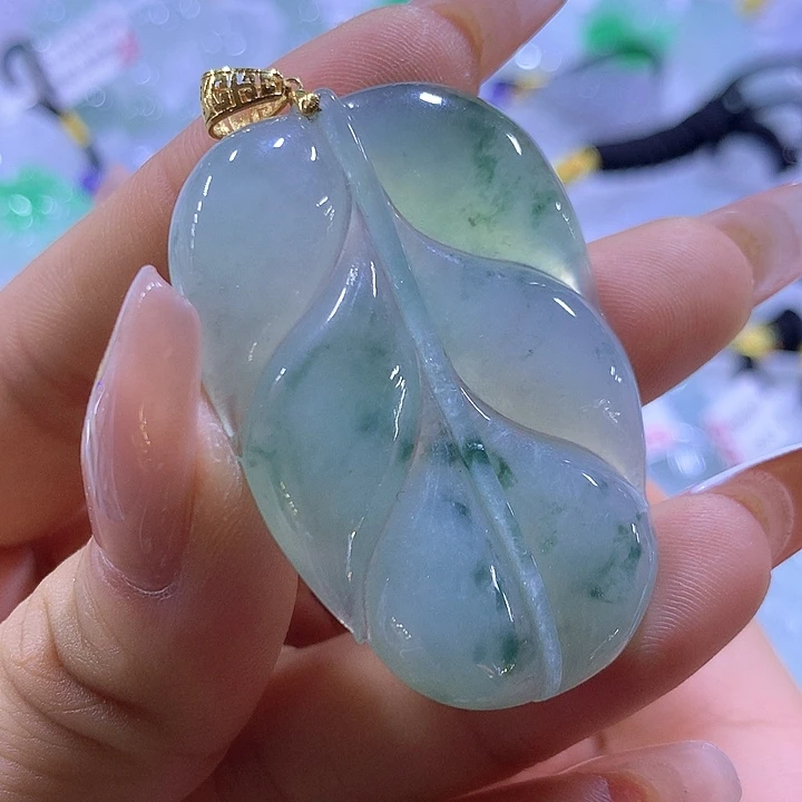 翡翠18K金镶嵌颈饰天然翡翠A货吊坠