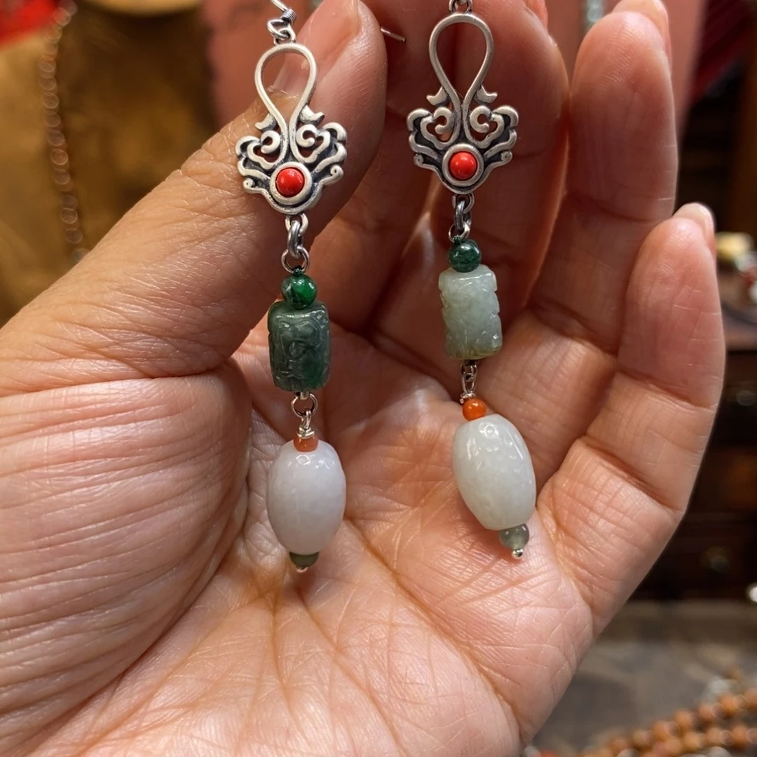 翡翠吊坠(赠链)未镶嵌