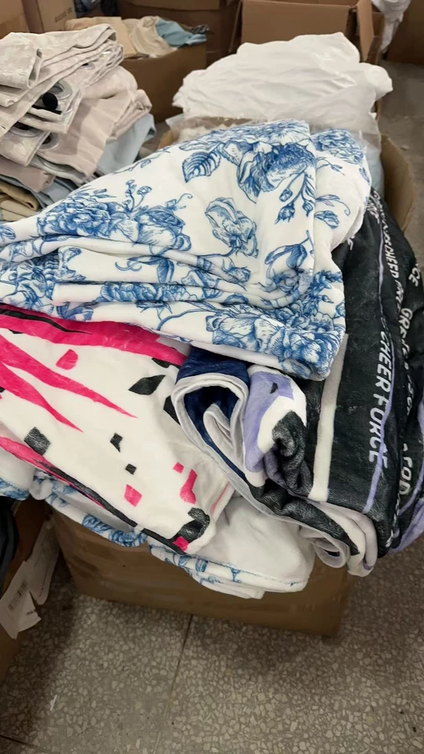 《兵哥外贸》120*150杂款法兰绒毯 发2条  不挑色