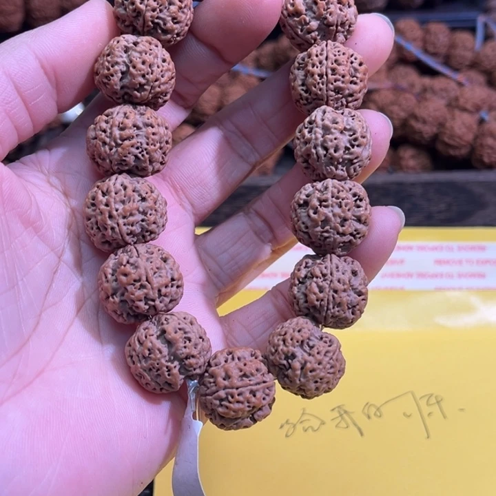 给***气金刚菩提手串四瓣