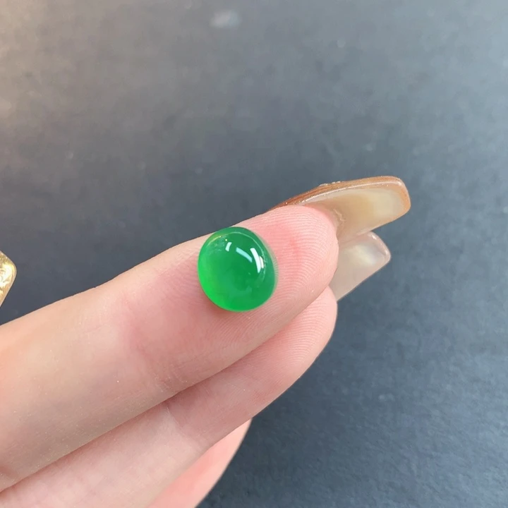 翡翠裸石9.06-8.51-5.40