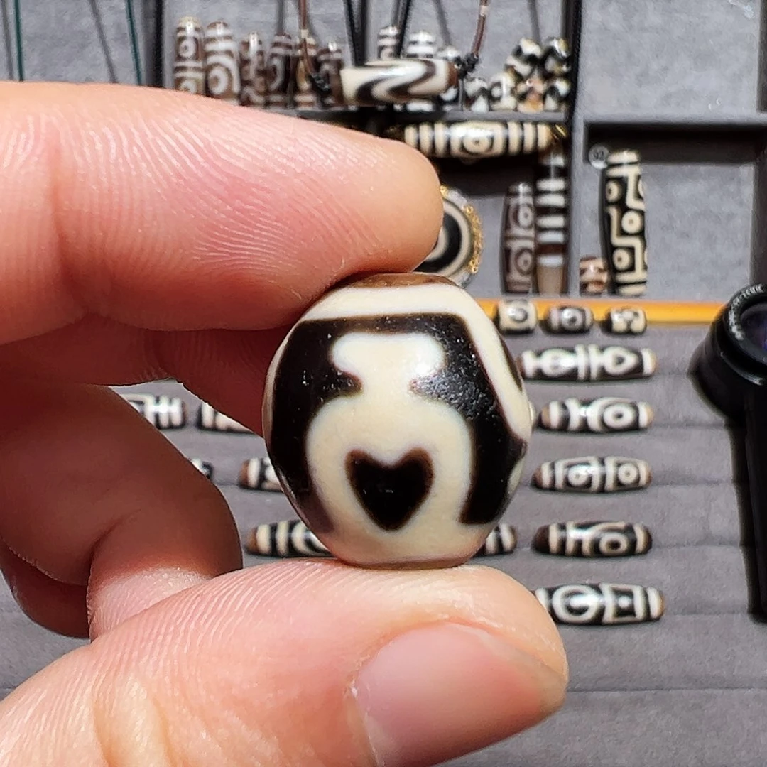 玛瑙未镶嵌颈饰上肯现代玛瑙制品