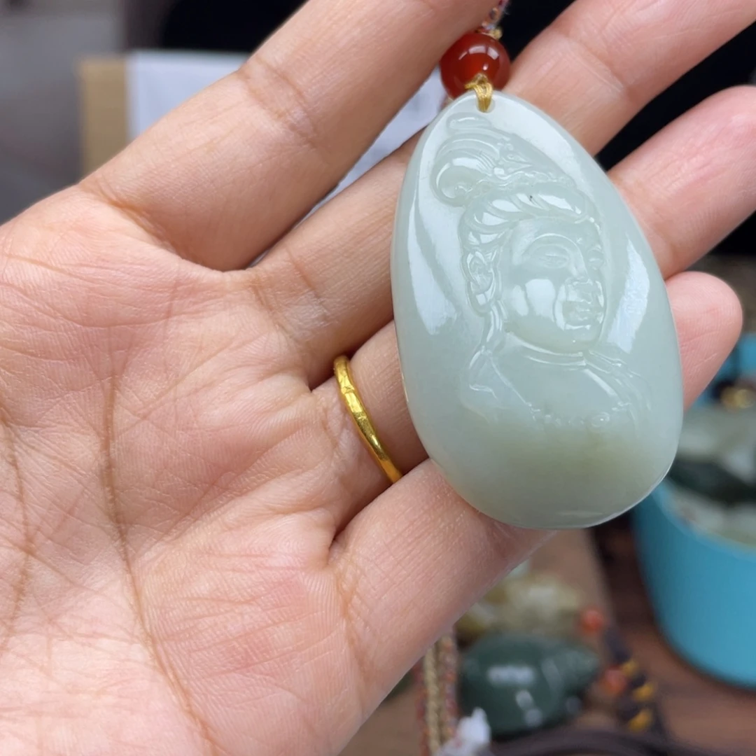 和田玉颈饰未镶嵌