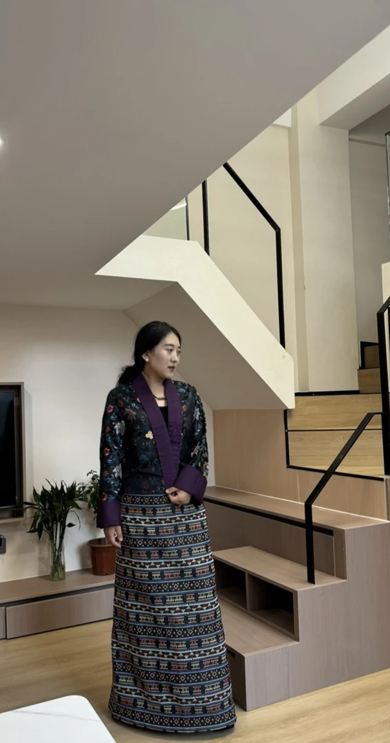 女士服套装重工民族风日常便装时尚拉萨服