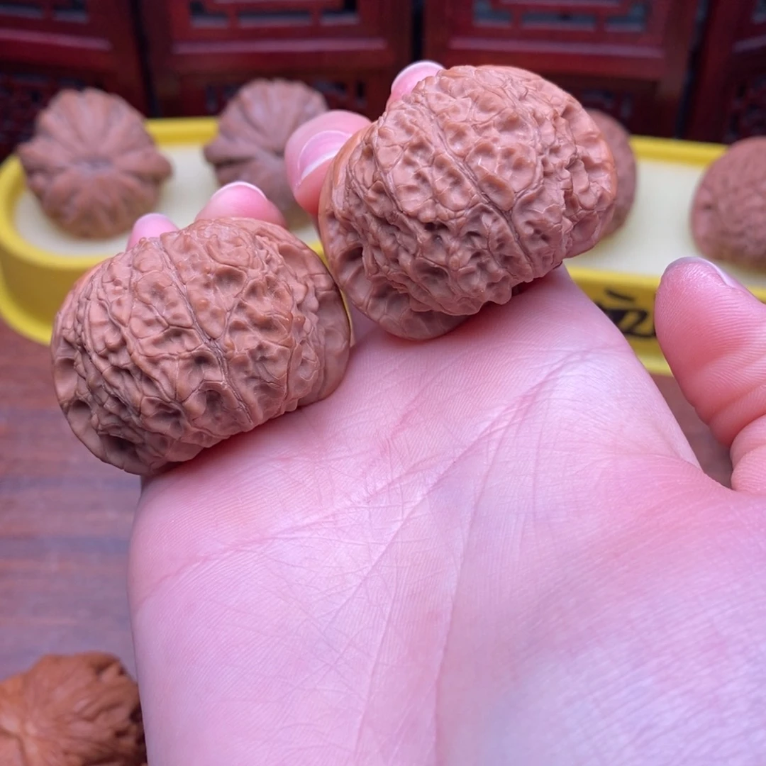 吊坠文玩核桃?血麒麟