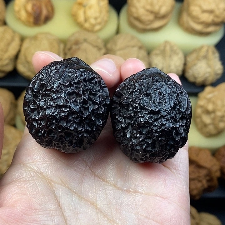 文玩核桃吊坠山河钟40福利