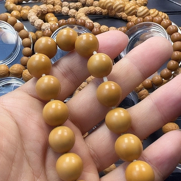 猴头核桃手串光猪手持