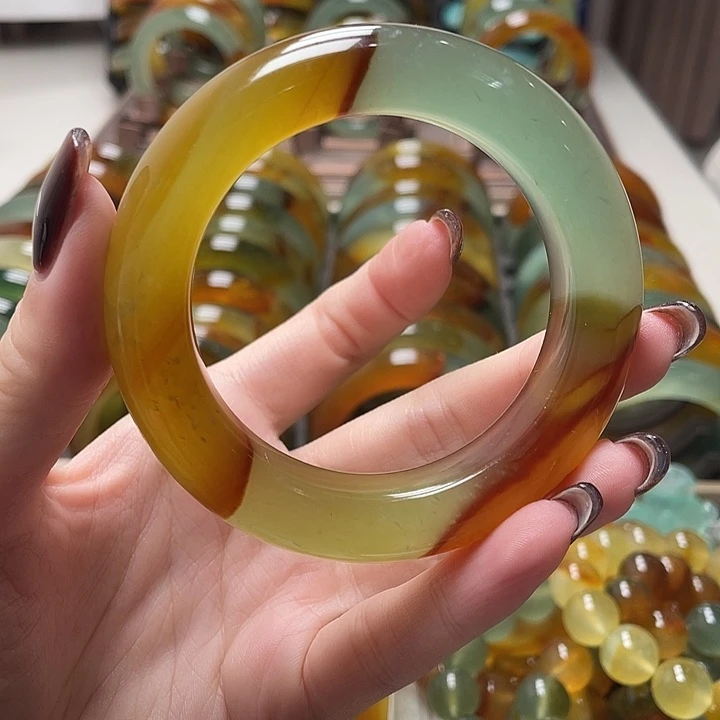 蛇纹石玉未镶嵌手镯54