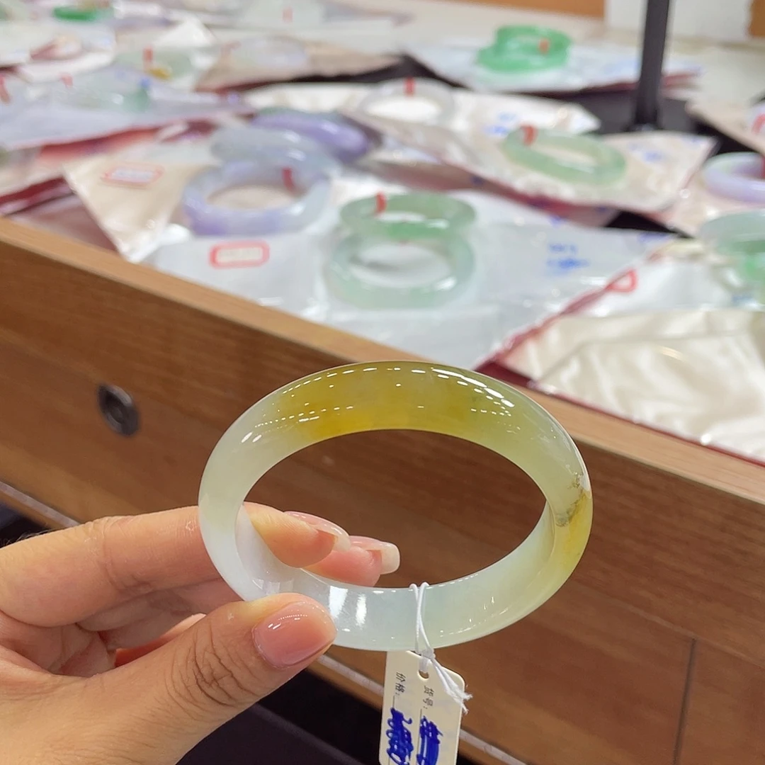 未镶嵌手镯翡翠61 号链接