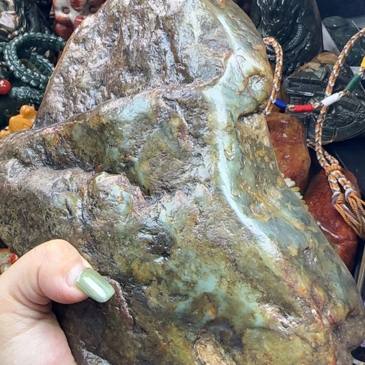 透闪石质玉未镶嵌珠宝奇石